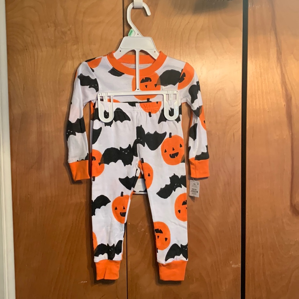 Carter’s Brand New 2pc pajamas 18 months